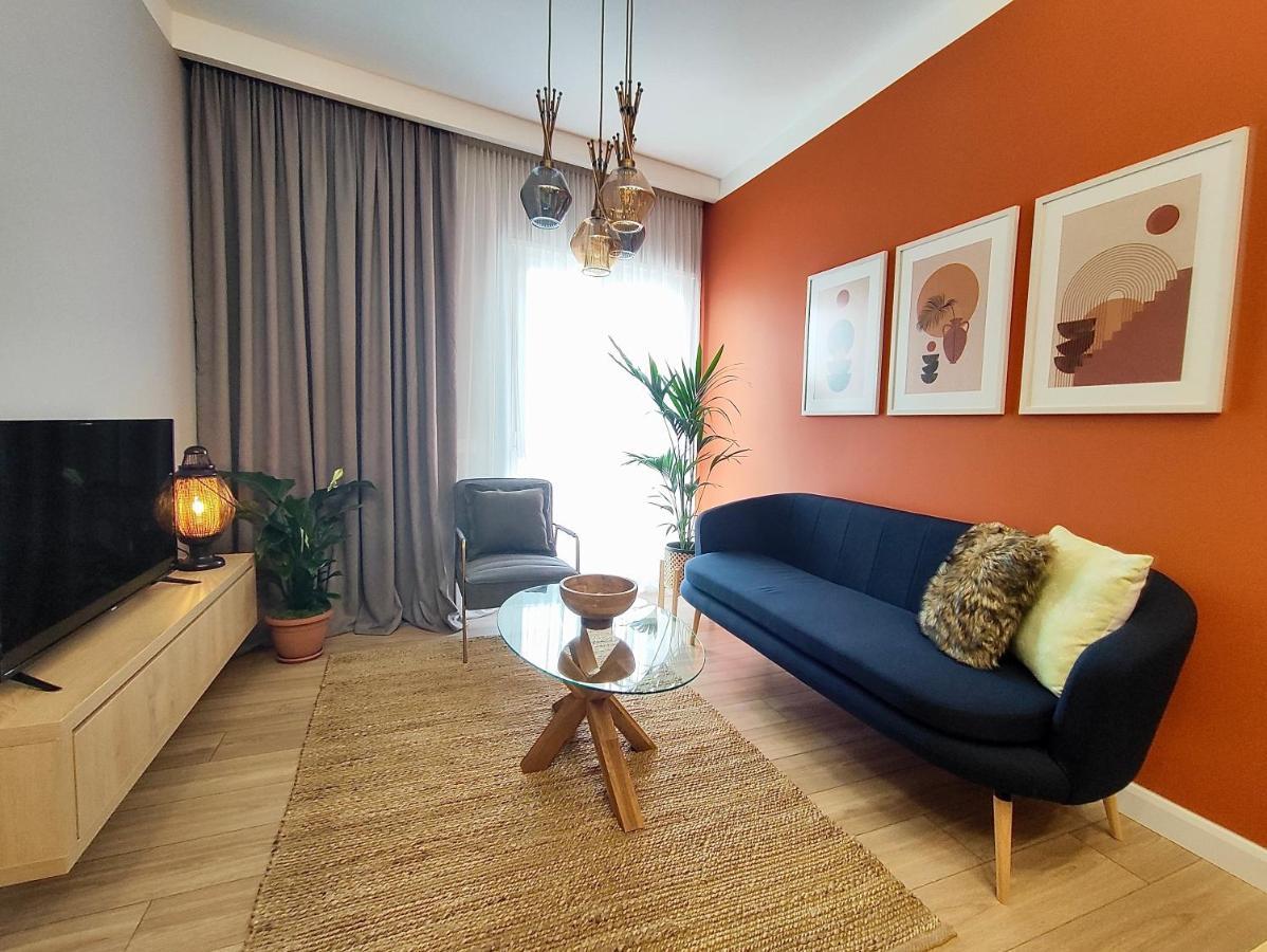Modern Style 2Br-Apt - 10Min To Skanderbeg Square Apartment Tirana Exterior photo