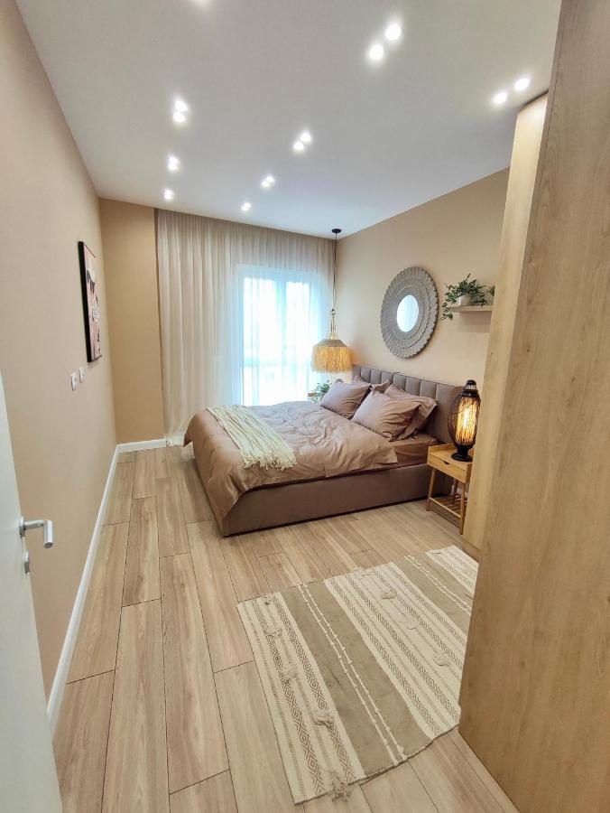 Modern Style 2Br-Apt - 10Min To Skanderbeg Square Apartment Tirana Exterior photo
