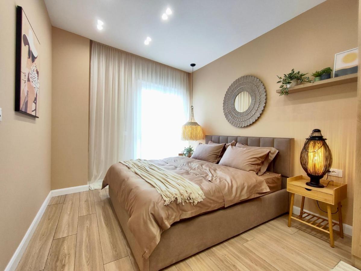 Modern Style 2Br-Apt - 10Min To Skanderbeg Square Apartment Tirana Exterior photo