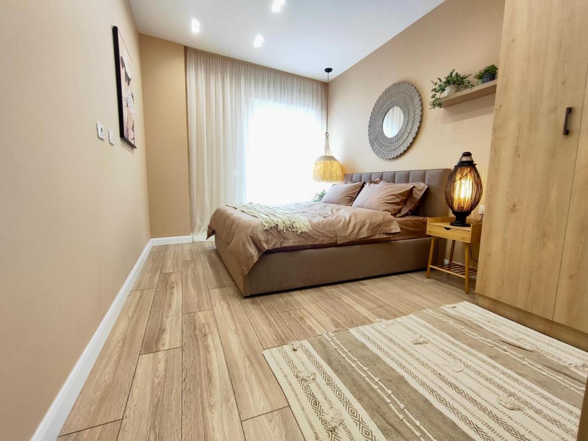 Modern Style 2Br-Apt - 10Min To Skanderbeg Square Apartment Tirana Exterior photo